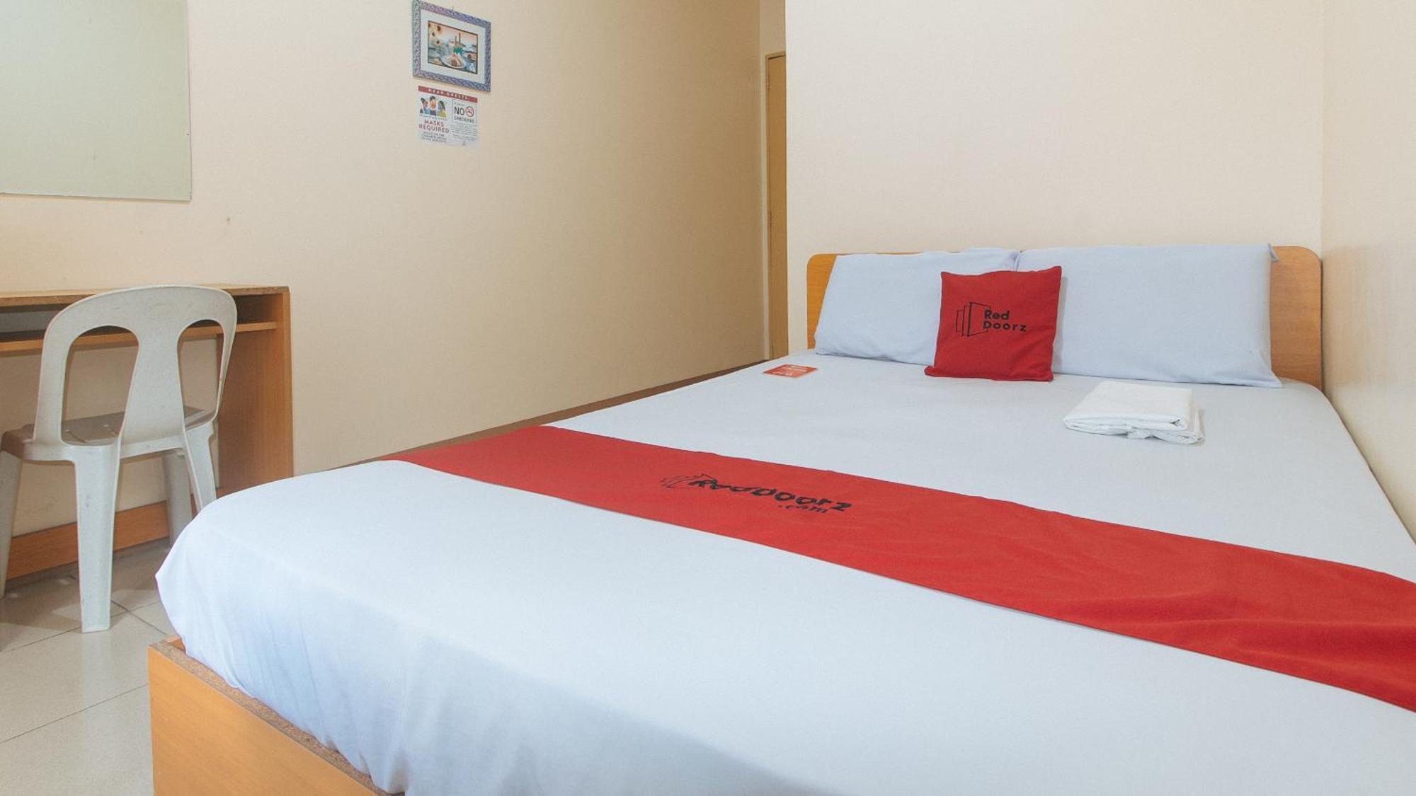 Reddoorz @ Asiana Pension Inn מנדאוה סיטי מראה חיצוני תמונה