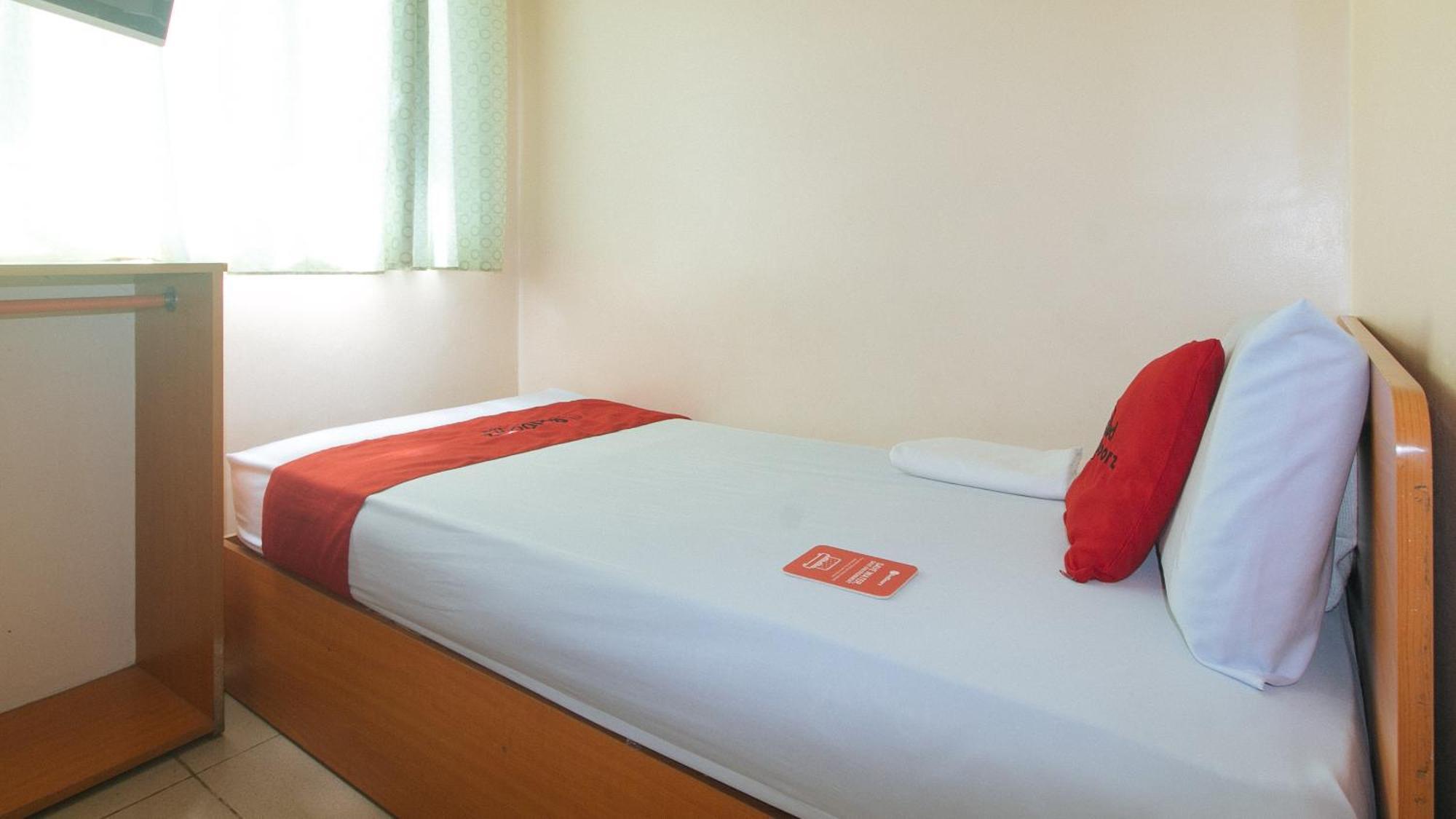 Reddoorz @ Asiana Pension Inn מנדאוה סיטי מראה חיצוני תמונה