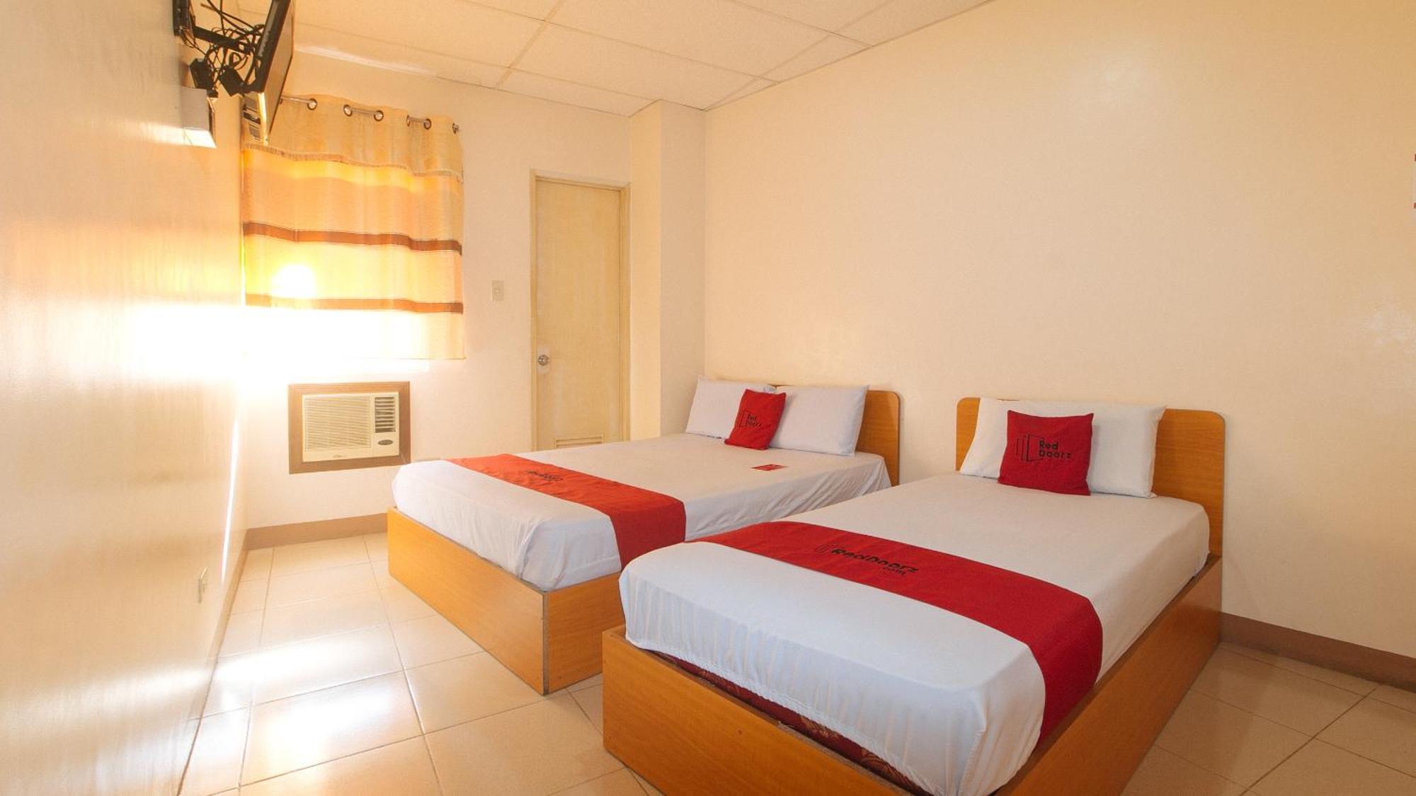 Reddoorz @ Asiana Pension Inn מנדאוה סיטי מראה חיצוני תמונה