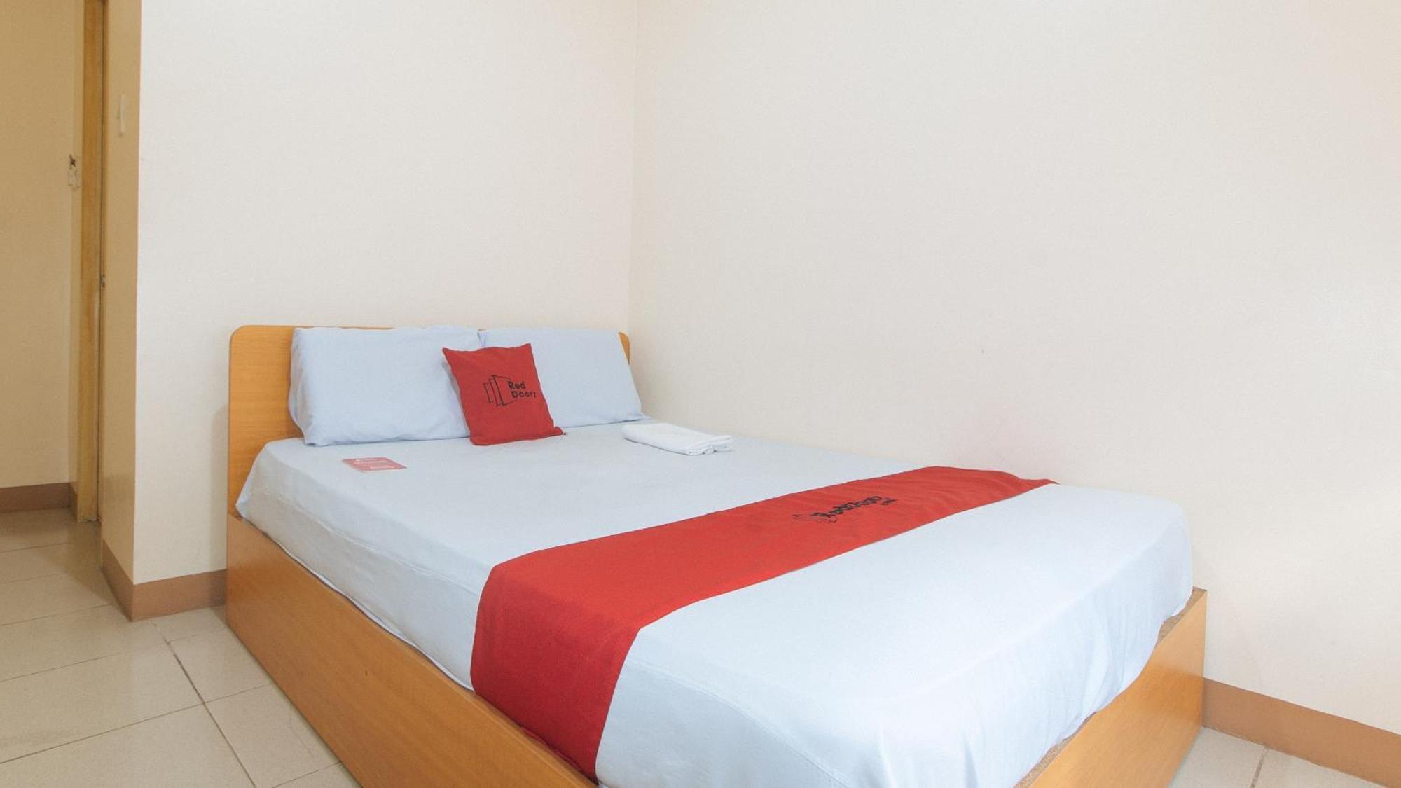 Reddoorz @ Asiana Pension Inn מנדאוה סיטי מראה חיצוני תמונה