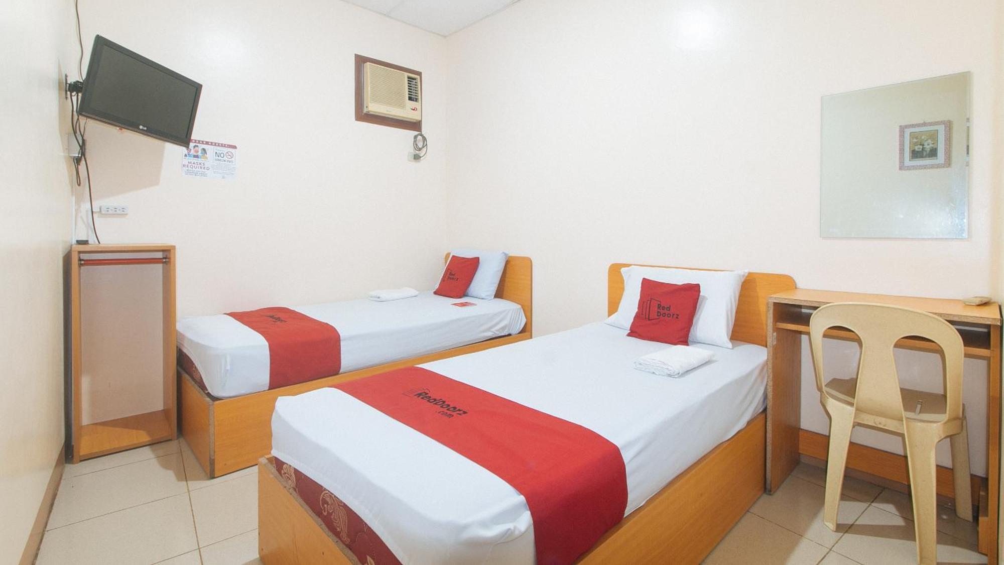 Reddoorz @ Asiana Pension Inn מנדאוה סיטי מראה חיצוני תמונה