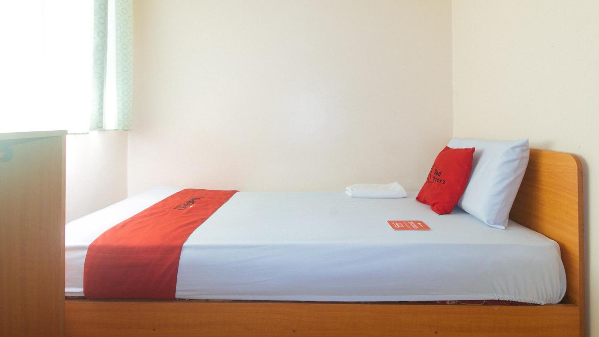 Reddoorz @ Asiana Pension Inn מנדאוה סיטי מראה חיצוני תמונה